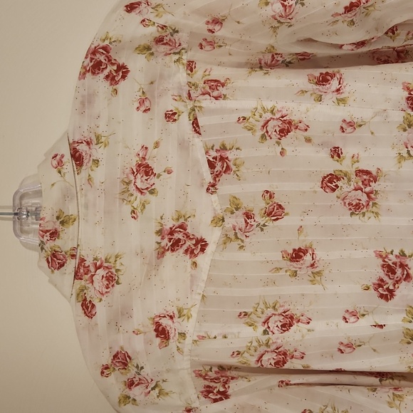 Women's blouse - Picture 4 of 6